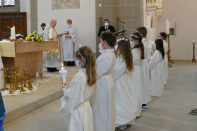 Feier der 1. Heiligen Kommunion in Sankt Crescentius (Foto: Karl-Franz Thiede)